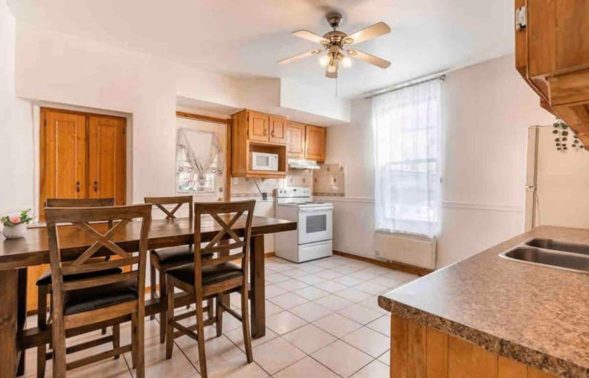 Full Unit Metro Verdun Pet Friendly Apartment